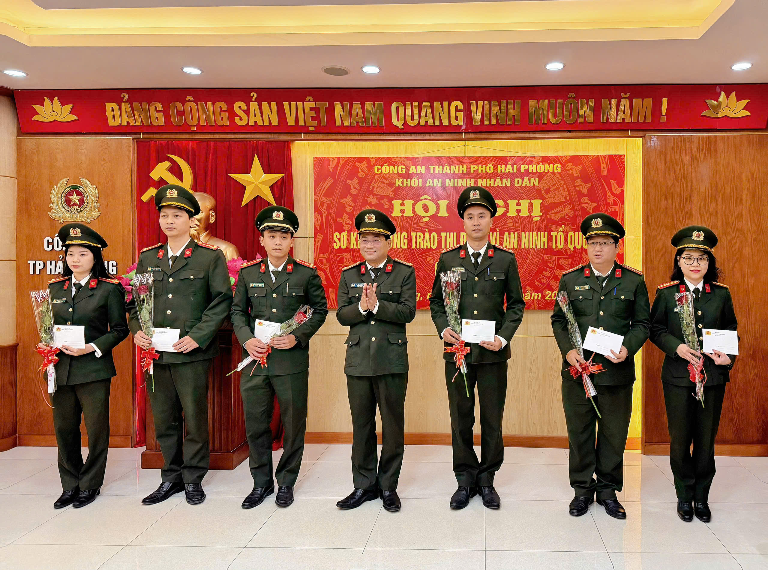 Khối An ninh nhân dân - CATP sơ kết phong trào thi đua “Vì An ninh Tổ quốc” quý I năm 2025